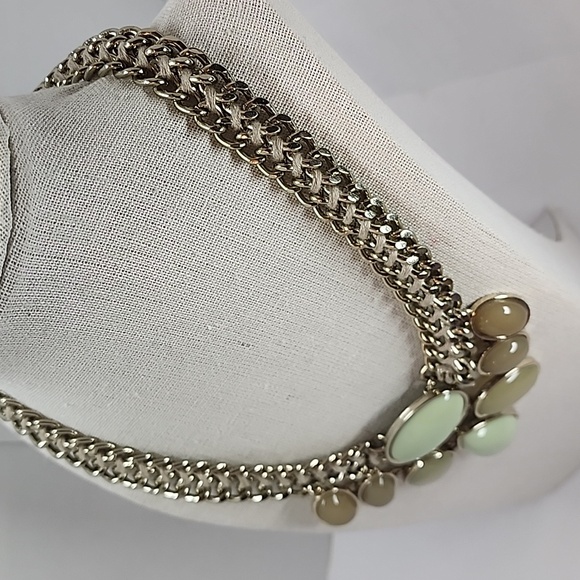 Chain Ribbon Cabochon Light Green Statement Necklace - Picture 2 of 9